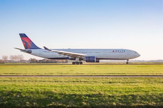 Delta CEO Predicts Business Travel Comeback With Two Key Metrics