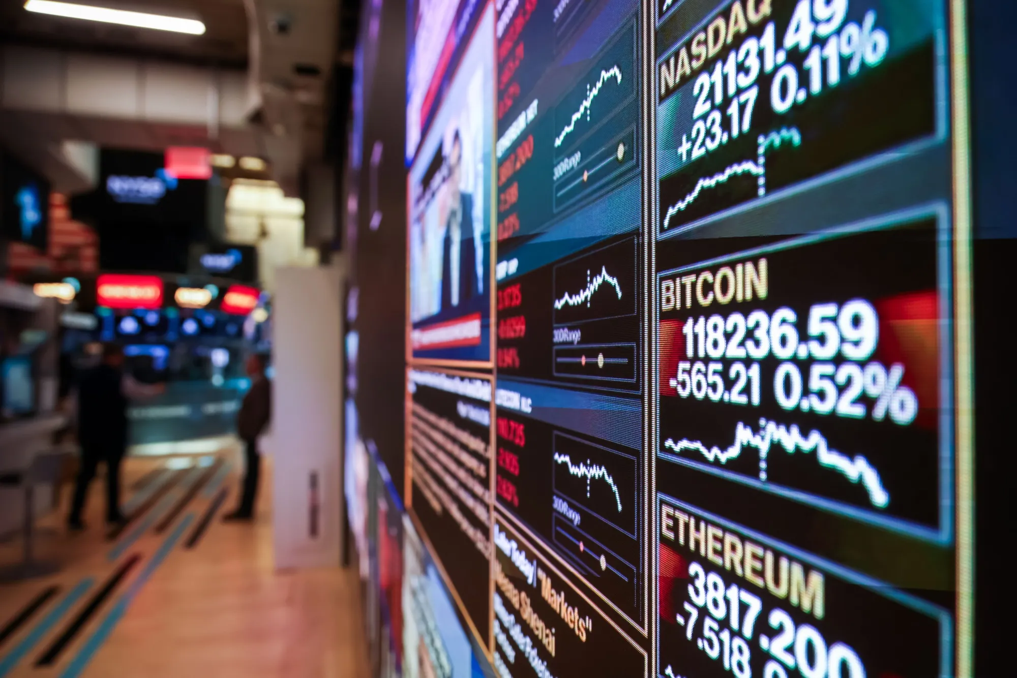 Wall Street Suggests Hedge for End of Stocks Calm During August - Bloomberg