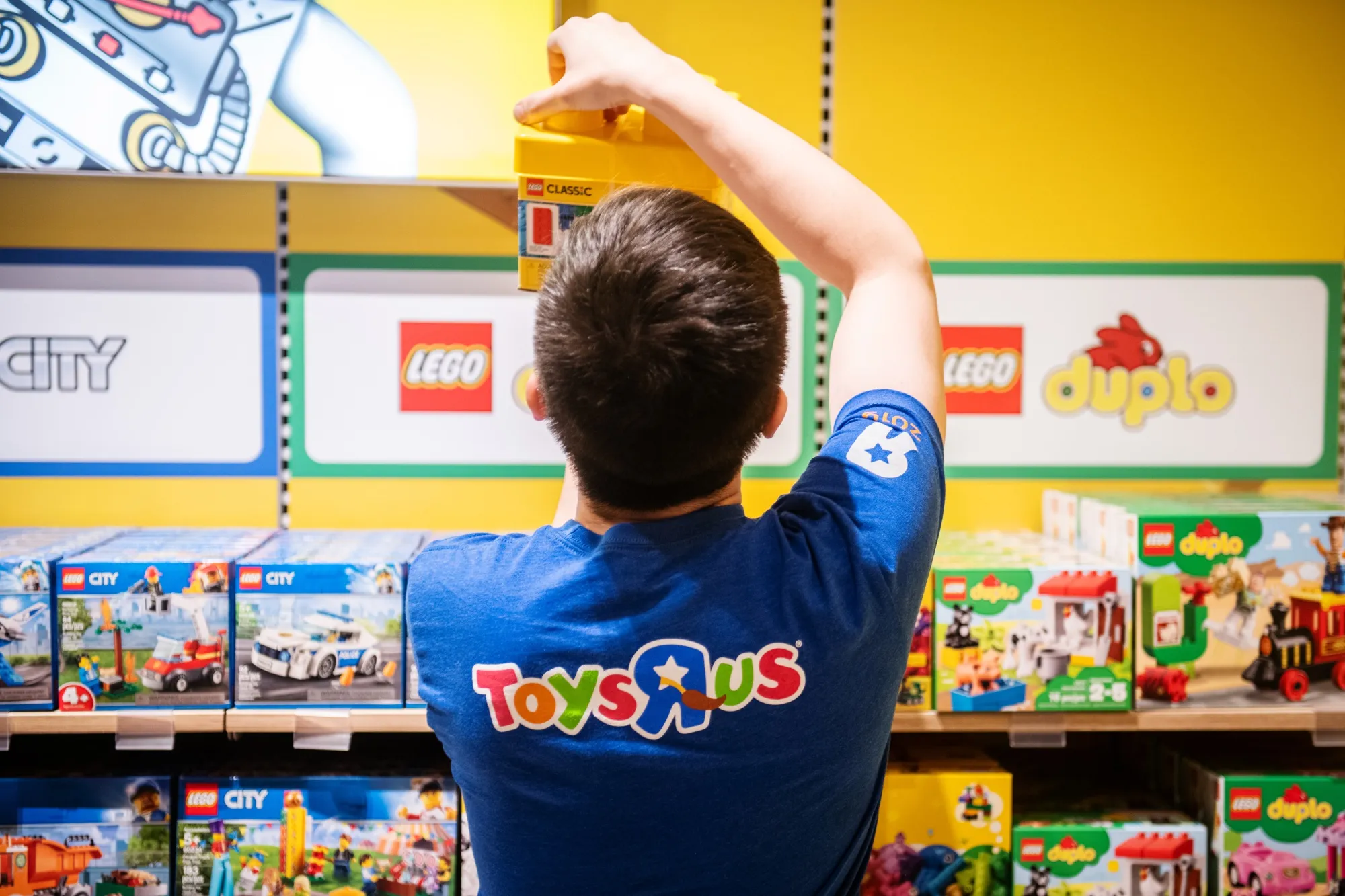 Revived Toys “R” Us Returns to New Jersey at American Dream Mall ...