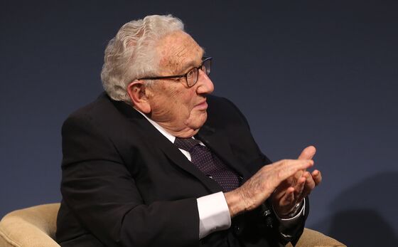 Kissinger Urges Greater Global Ties to Resolve Pandemic, Climate