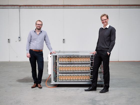 Old Electric Car Batteries May Help Cut Costs of Storing Power