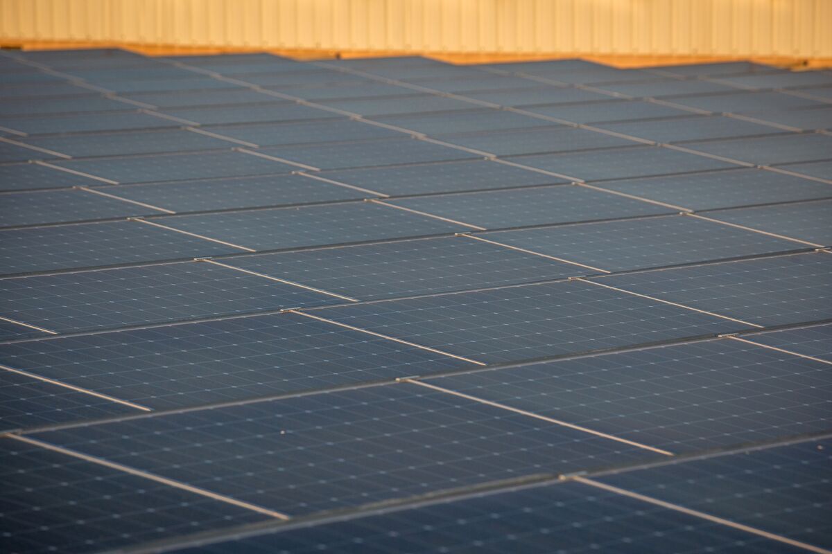 bloomberg.com - Francois de Beaupuy - TotalEnergies Exits From Small-Scale Solar Projects in Europe