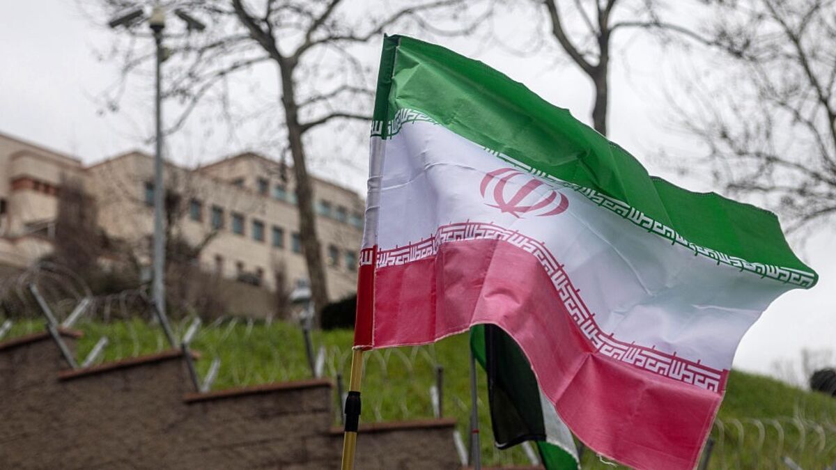 Trump Eyes Iran Nuclear Deal With Talks Planned Trump Eyes Iran Nuclear Deal With Talks Planned