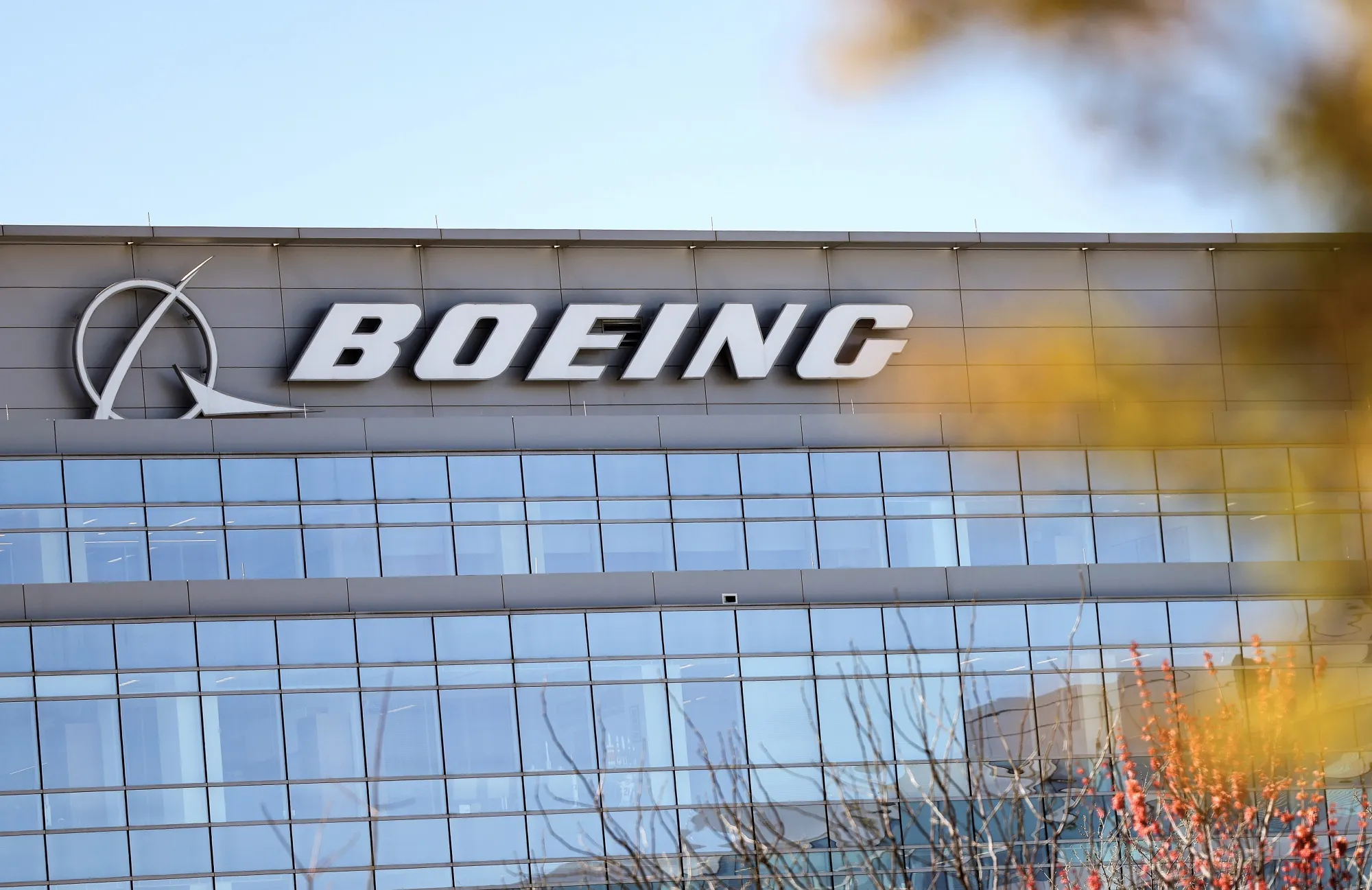 A New Boeing Plane Could Make Passengers Feel Safe After 737 Max - Bloomberg