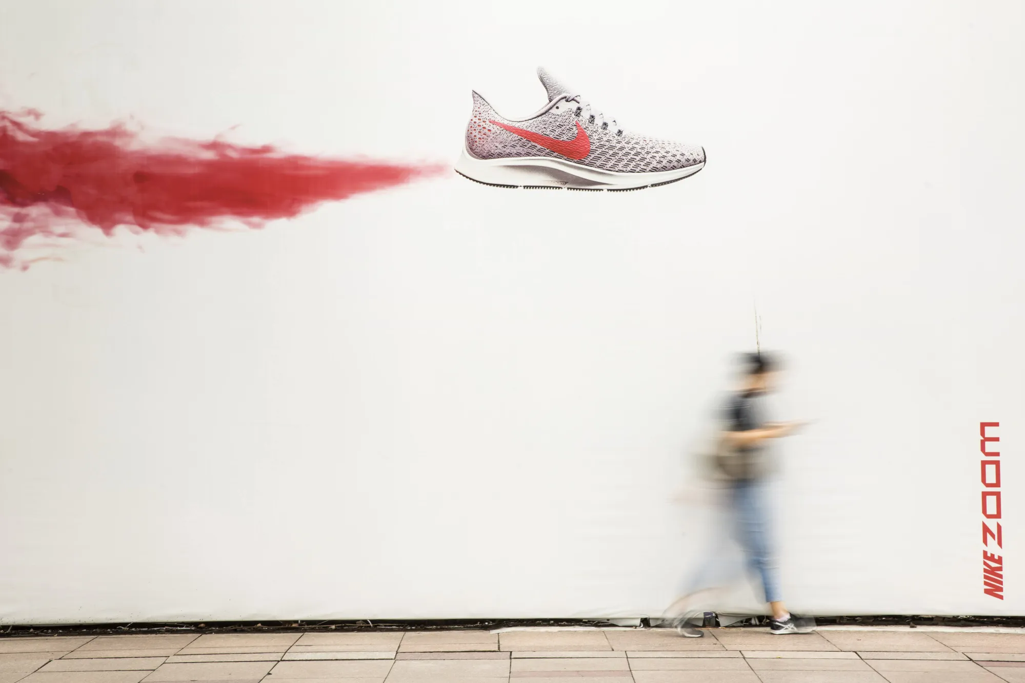 ナイキ株下落、ネットで炎上－黒人への暴力に抗議の選手､広告に起用