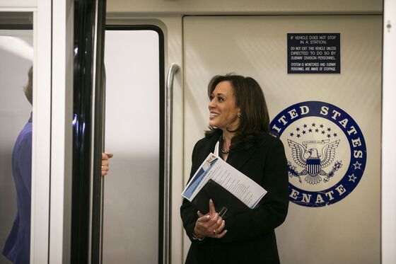 Senate Democrats Gingerly Avoid Endorsements in Packed 2020 Race