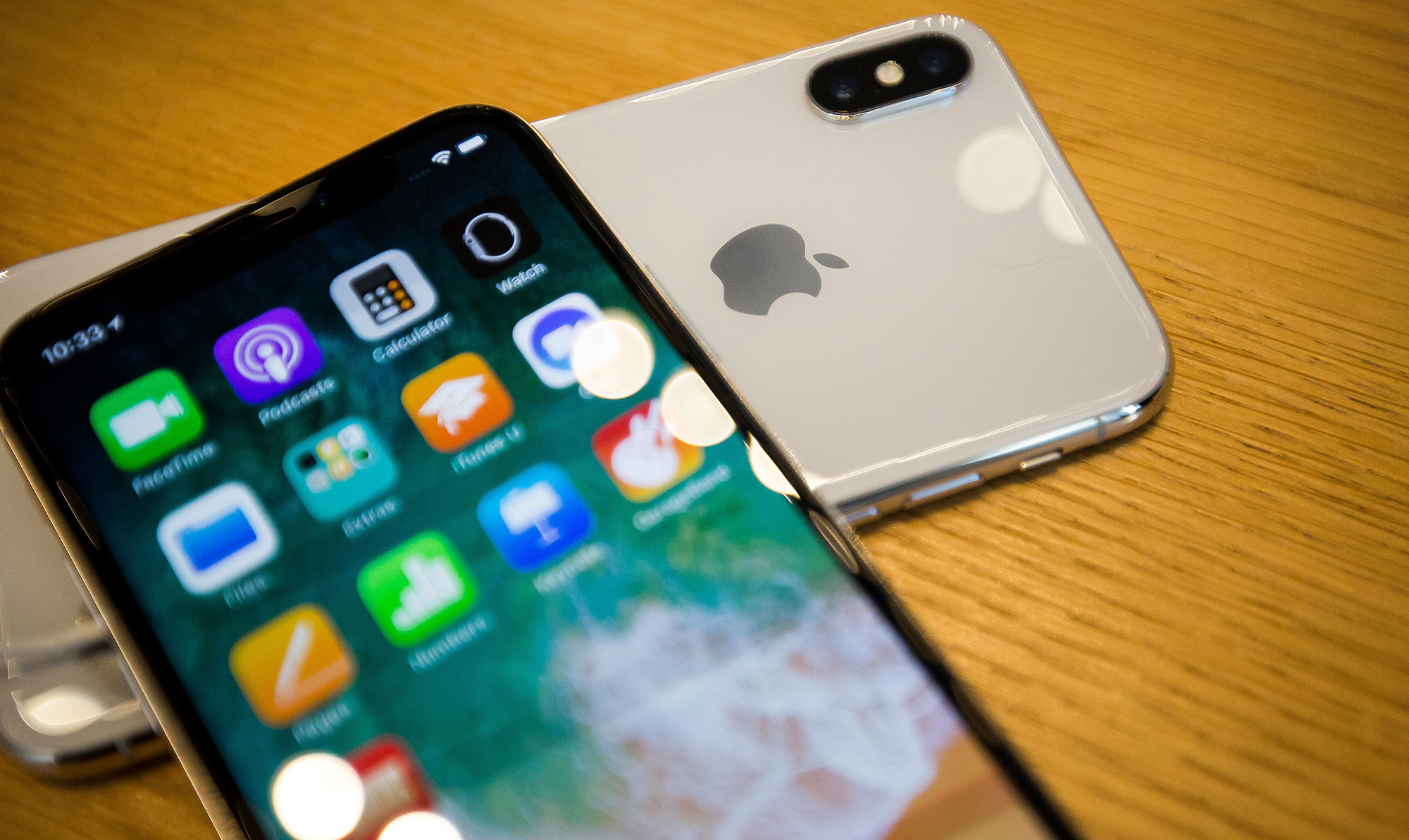 Apple Slashes iPhone X Production by Half On Weak Demand