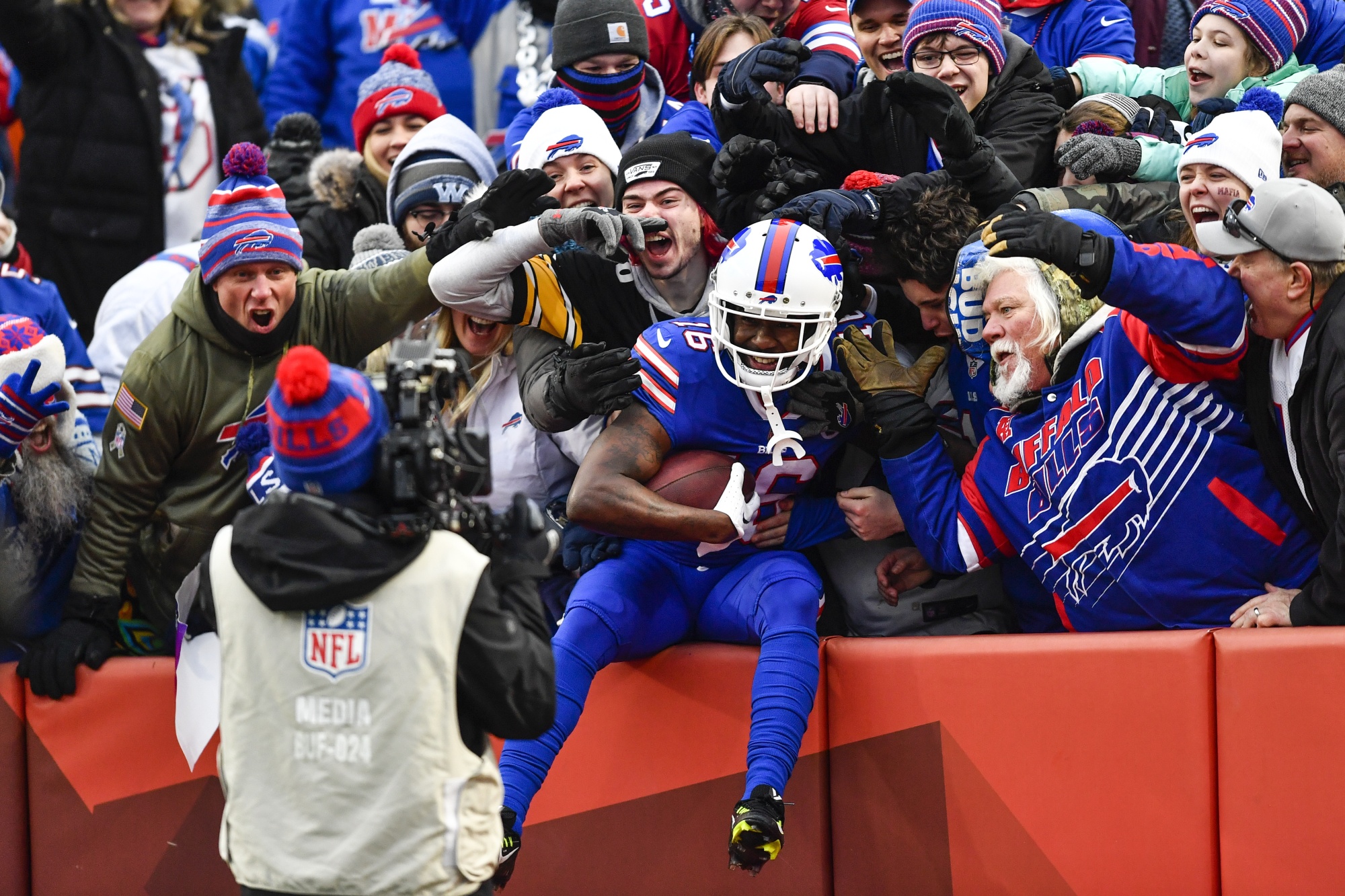 Sefon Ruxxx - Bills Win for Hamlin And Eliminate Patriots From Playoffs - Bloomberg