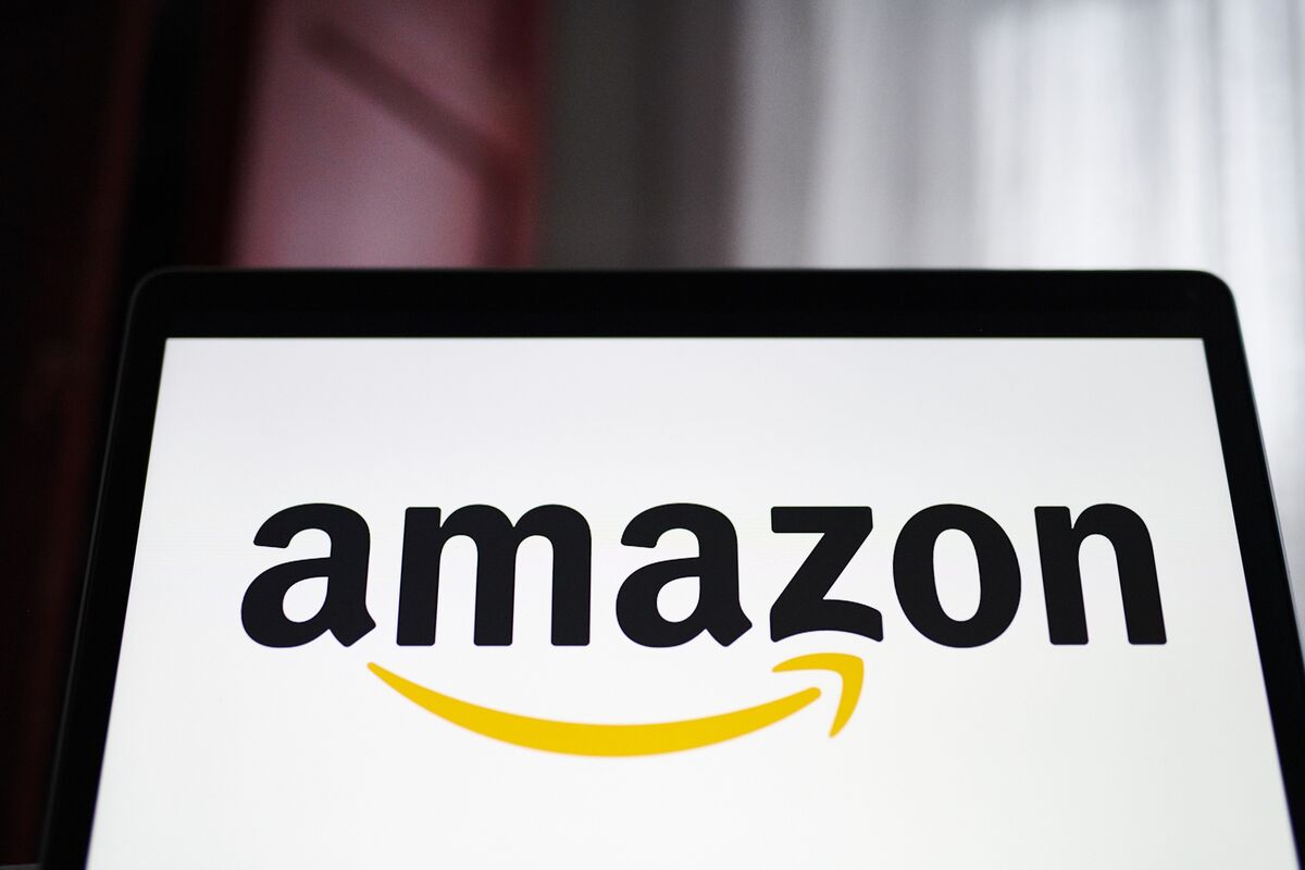 Registrarse gesto baloncesto Amazon (AMZN) Plans to Add ChatGPT-Style Search to Its Online Store -  Bloomberg