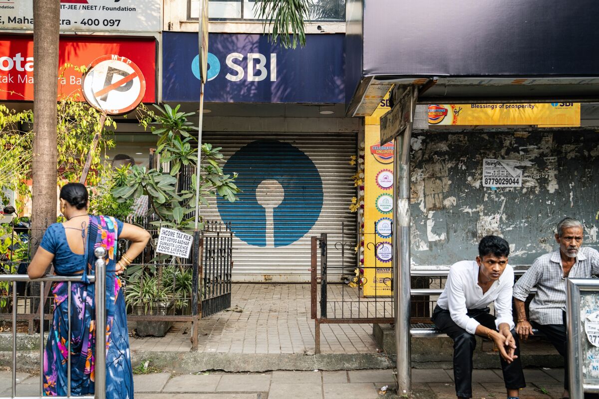 HDFC Bank Tumbles, but Analysts Still Back India’s Private Banks