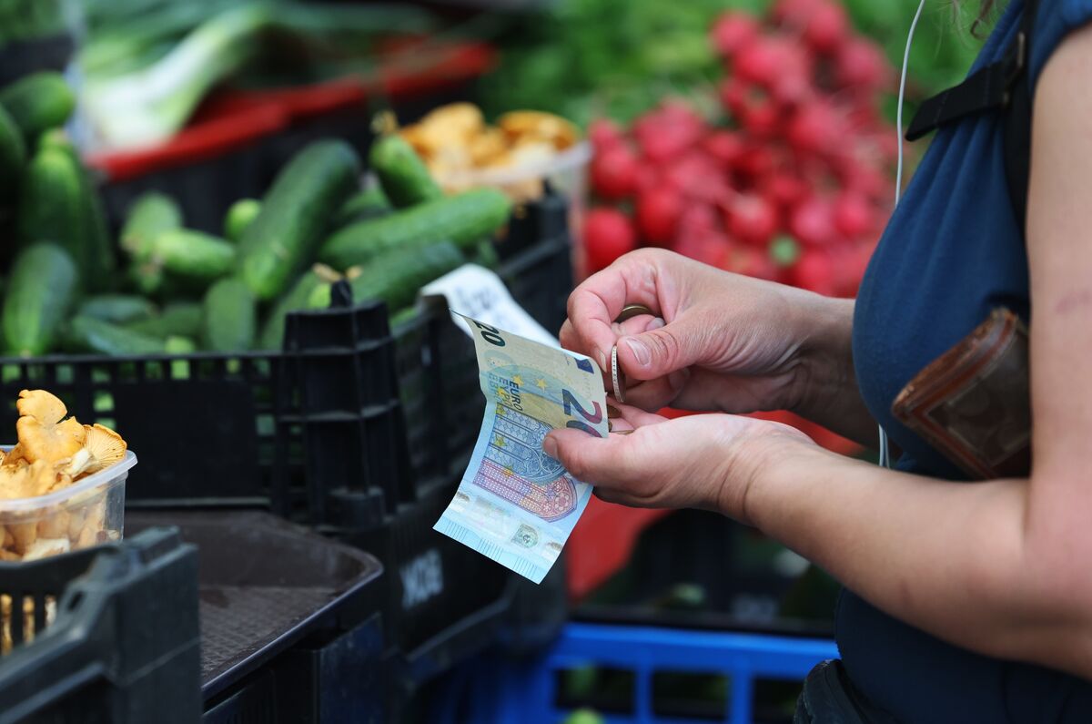 🚨 ⚫️BREAKING: Diminuzione delle aspettative di inflazione dei consumatori nell'area euro a giugno, secondo la BCE.