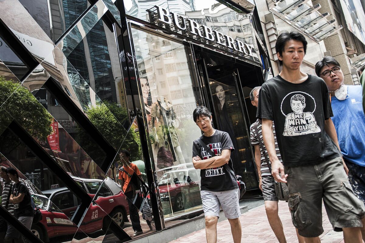 Burberry Richemont Say Mainland China Luxury Sales Rebound Bloomberg