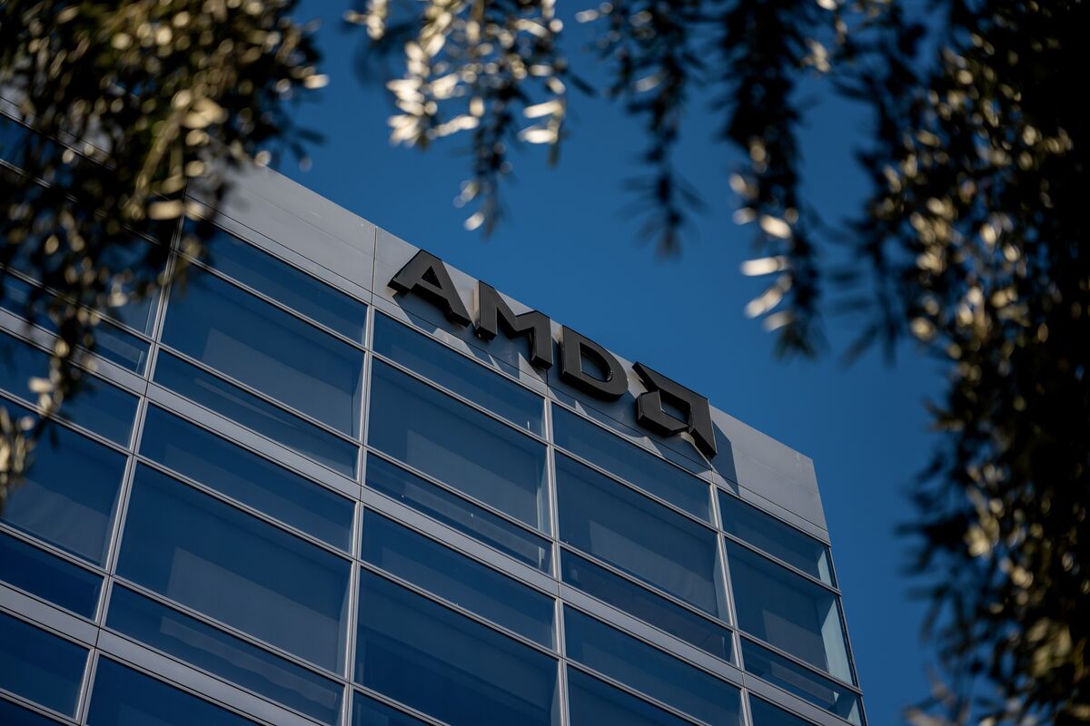 AMD will buy $150M in Nutanix stock and provide up to $100M to fund joint initiatives to develop an infrastructure platform for powering AI applications (Brody Ford/Bloomberg)