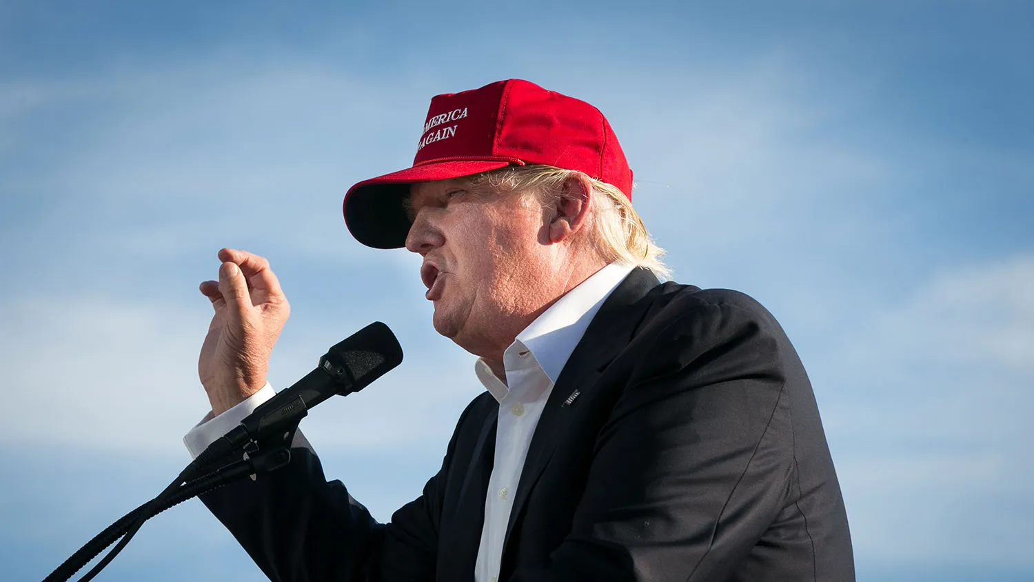 Republican presidential candidate Donald Trump speaks at a campaign rally on June 1, 2016, in Sacramento, California.
