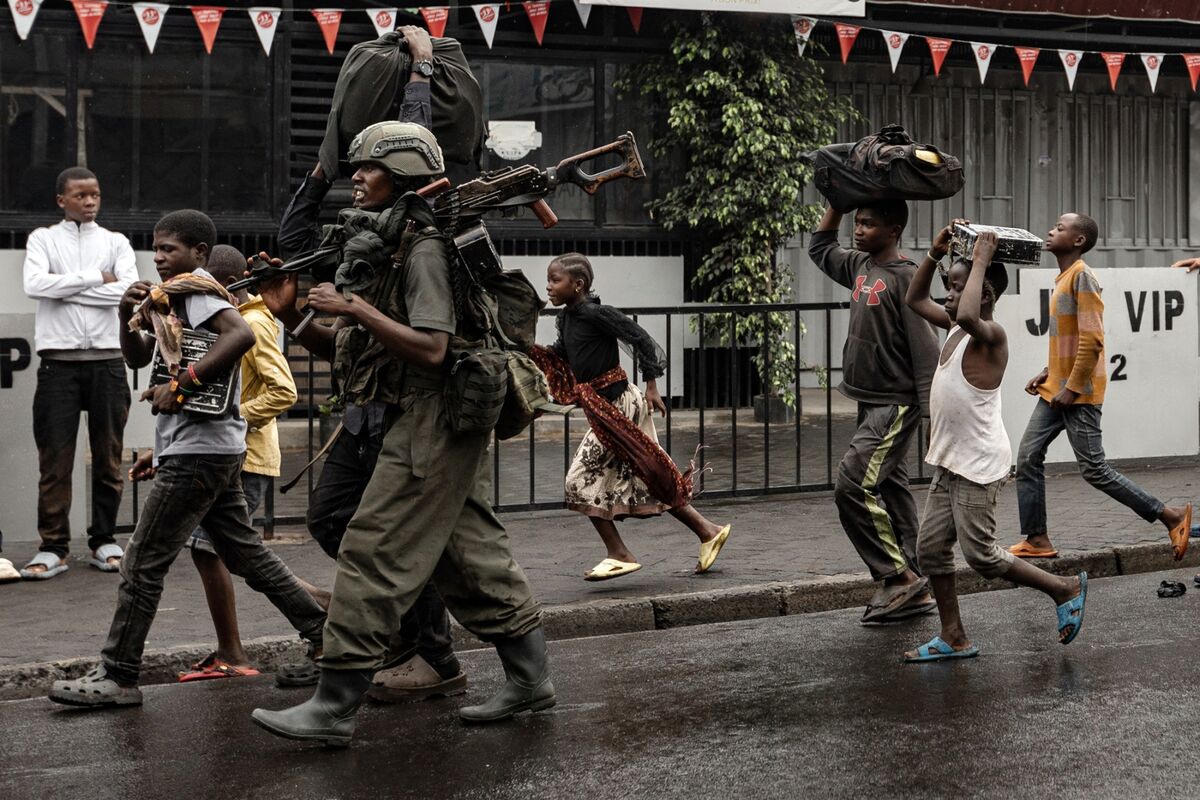 Clashes in Goma kill at least 17 as M23 rebels enter city