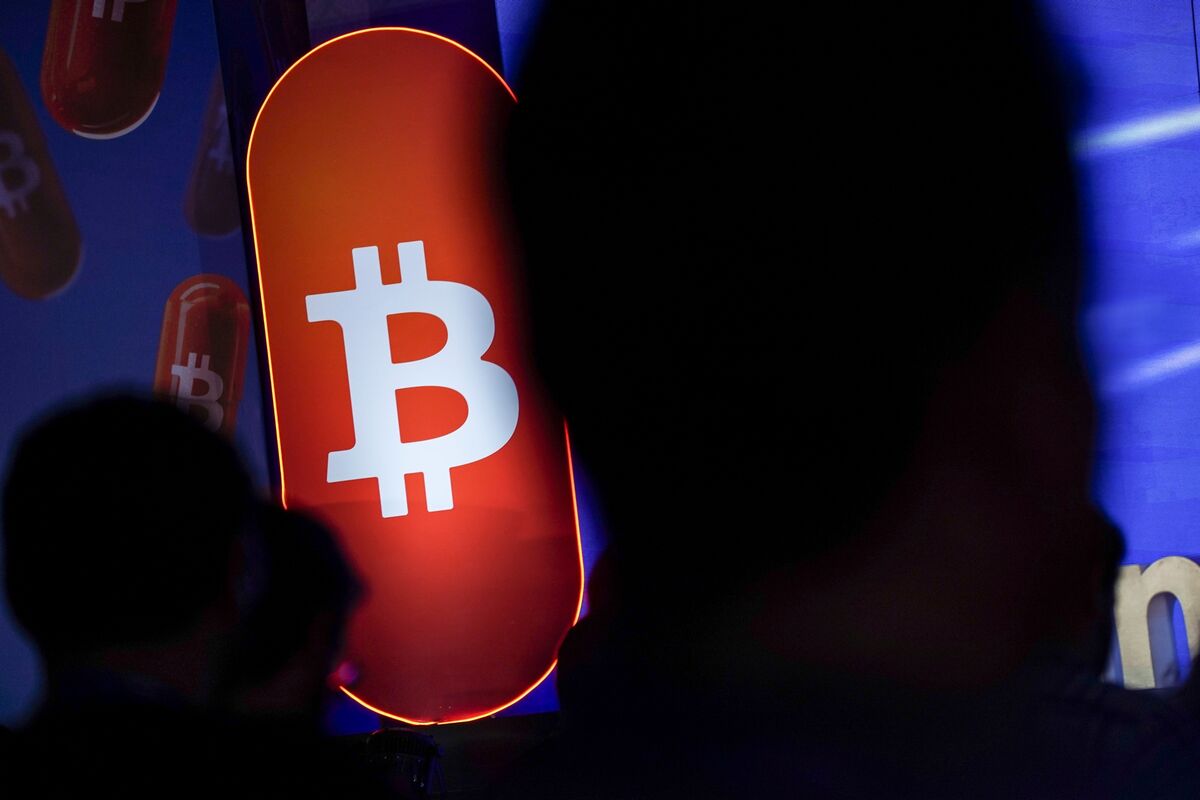 🟪"Trader in Allerta: Opzioni su Bitcoin Scommettono su un Ribasso Fino a $100.000 in un Contesto di Incertezza Globale"