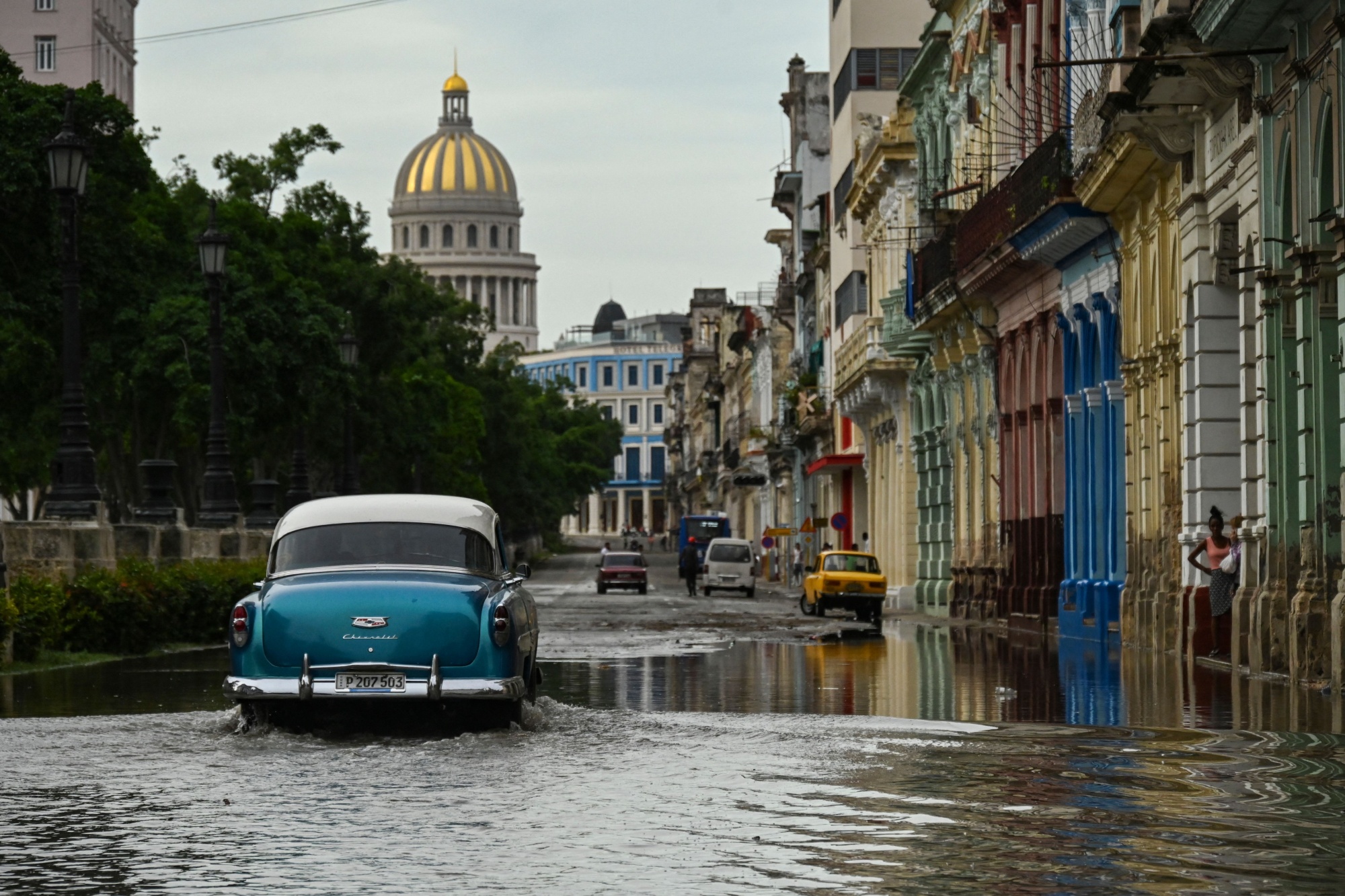 Lights Come Back On In Parts Of Cuba After Nationwide Blackout Bloomberg