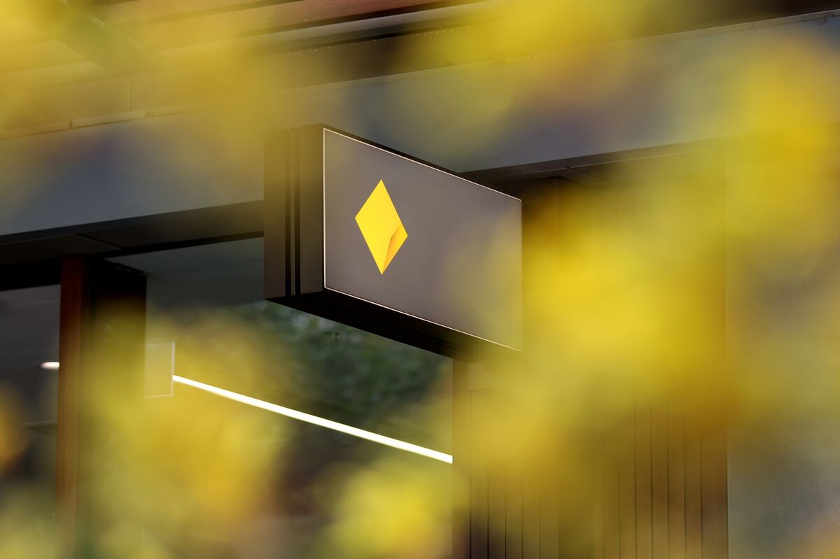 Australia’s Biggest Bank Reverses Plan to Replace Jobs With AI