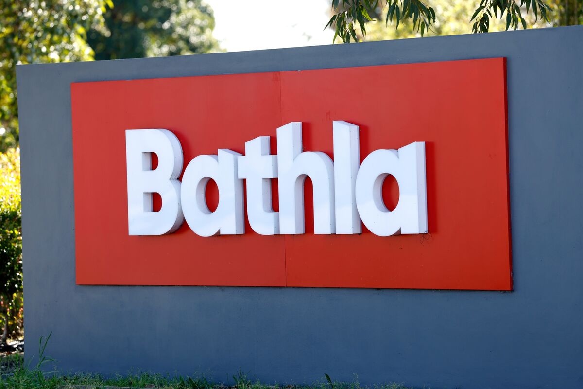 bloomberg.com - Paul-Alain Hunt - Bathla Creditors, ASIC Audit Complaints, Property Market