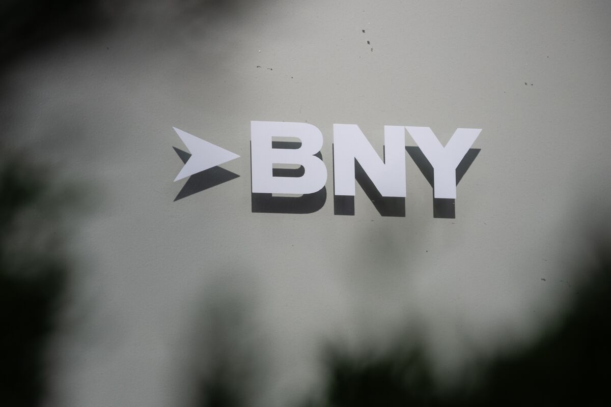 BNY Plans Crypto ETF Custody as Wall Street Eyes Digital Assets - Bloomberg