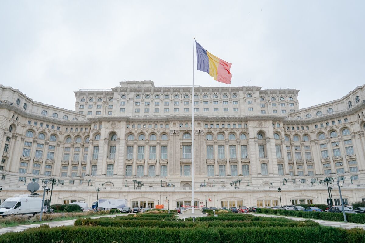 Romanian Government Survives No-Confidence Vote Amid Tax Hikes