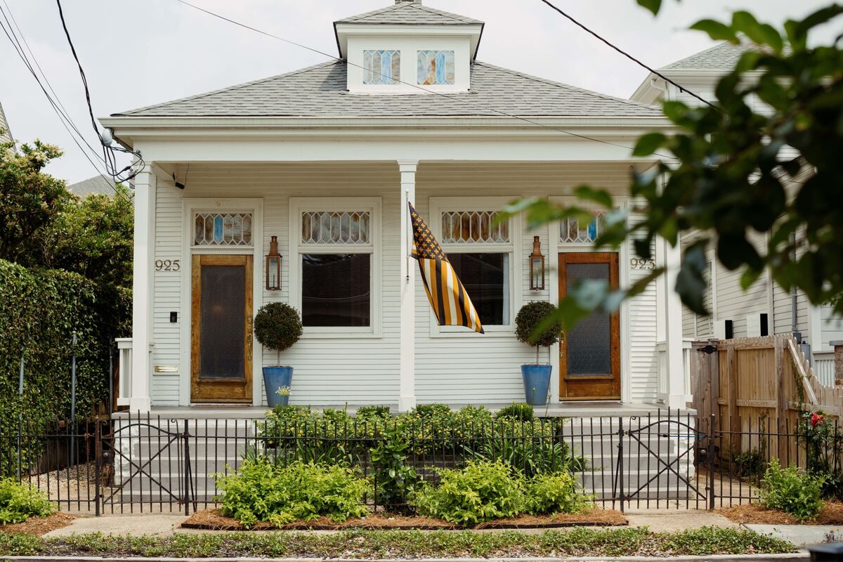 Design History of New Orleans' Iconic Shotgun House Bloomberg