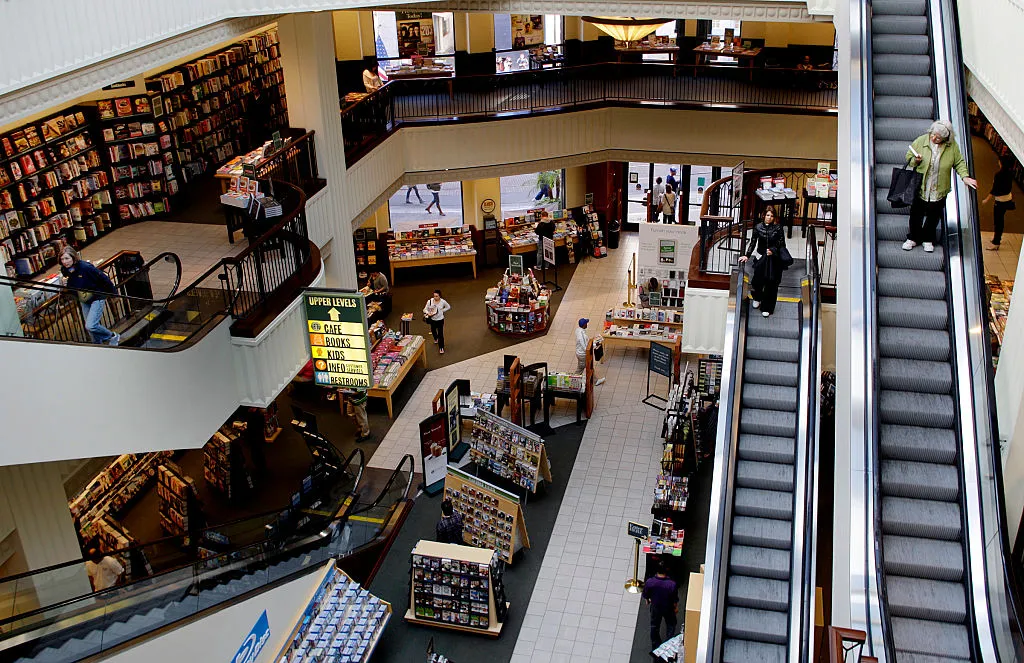 A sprawling Barnes & Noble in Los Angeles in 2010, as it started to lose market share to Amazon. 