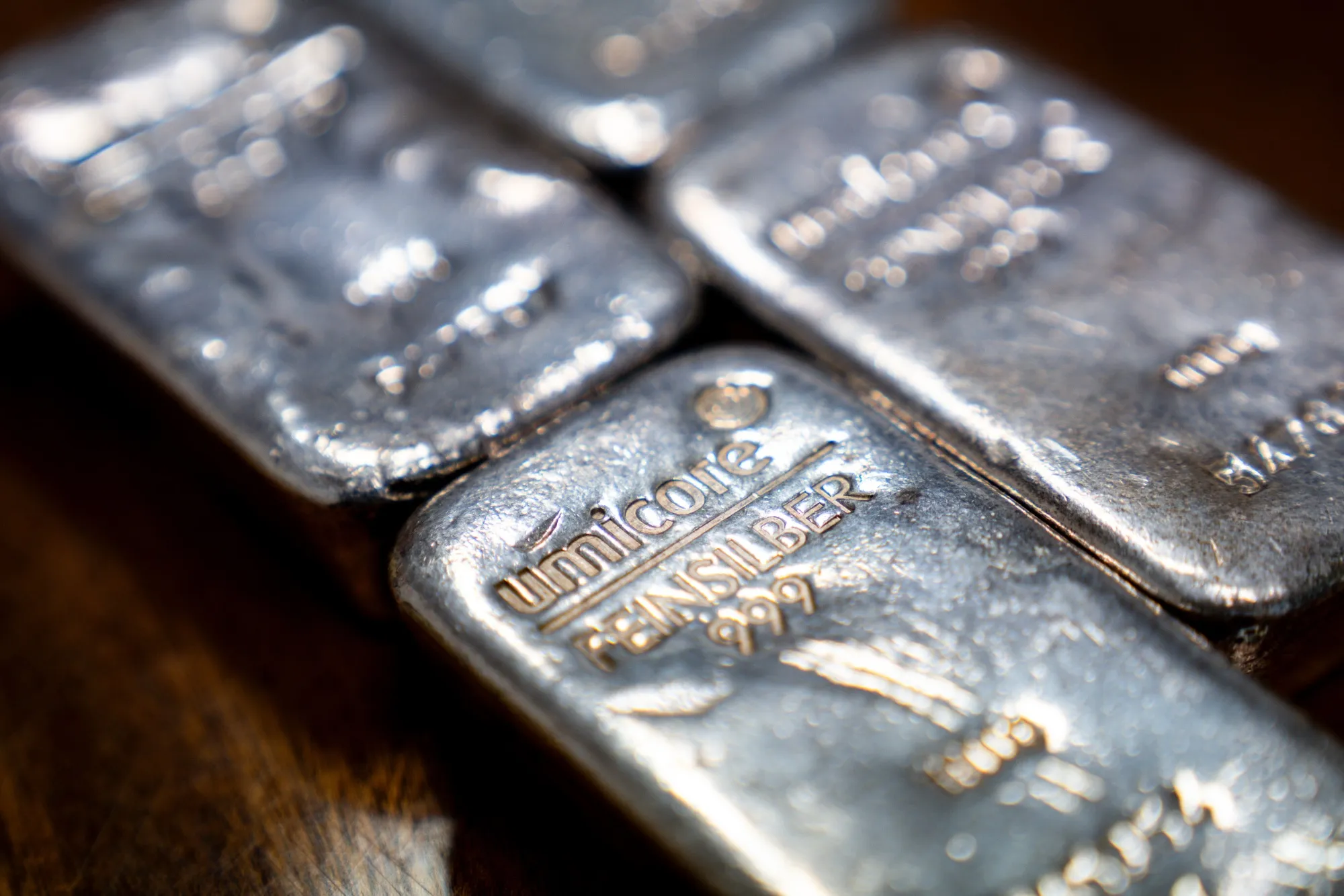 One kilogram fine silver bars.