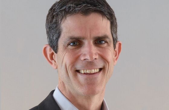 Champion of Key Fed Inflation Gauge Says Policy Shift Is Needed