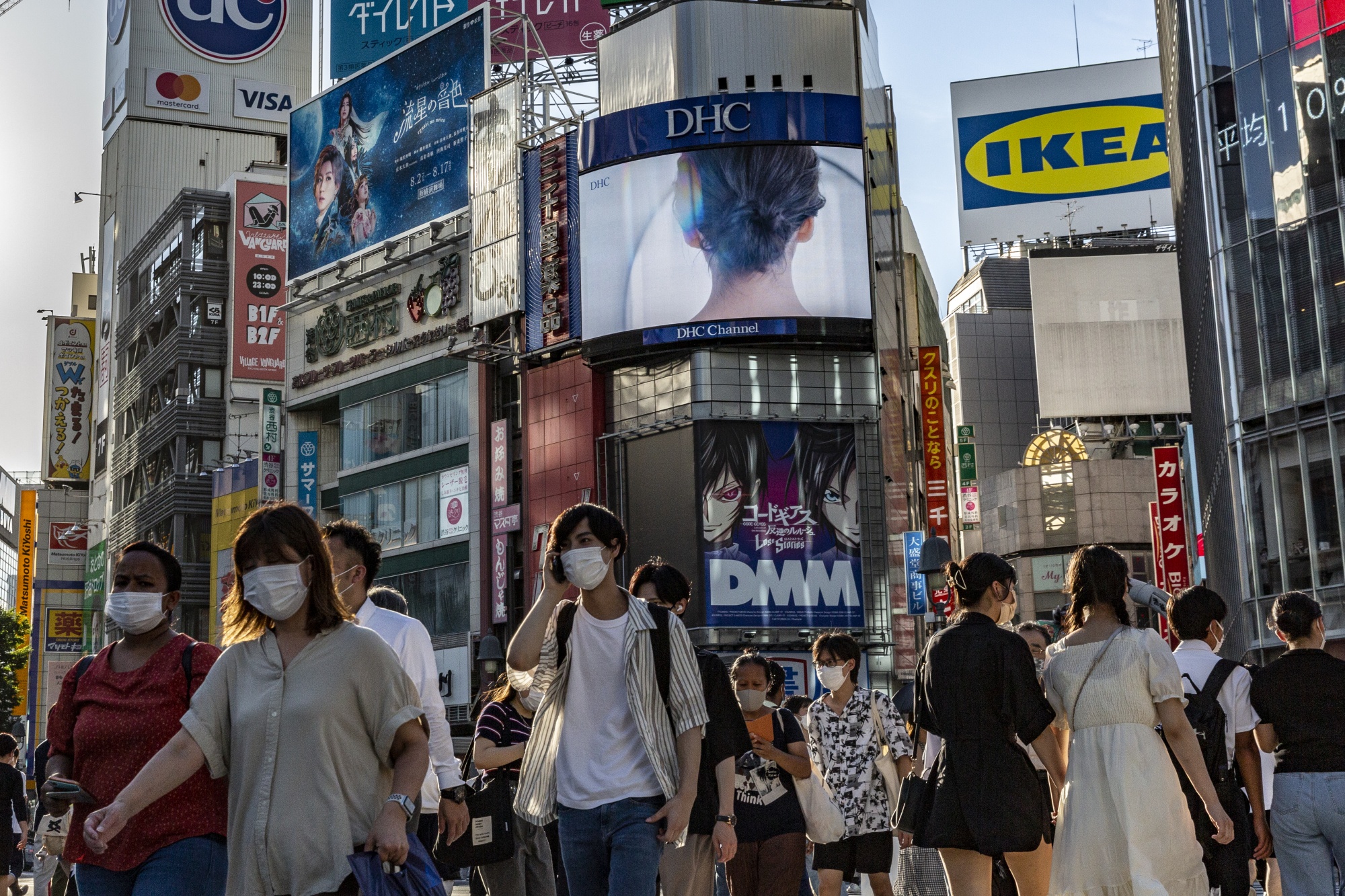 Maskless Tourists in Japan Trigger a Debate Over Face Underwear