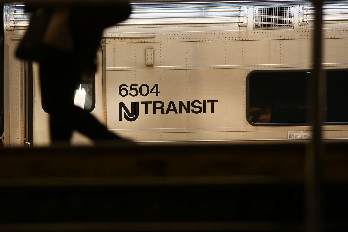 NJ Transit Workers Vote to Strike, But Walk-Off Risk Likely Months Away