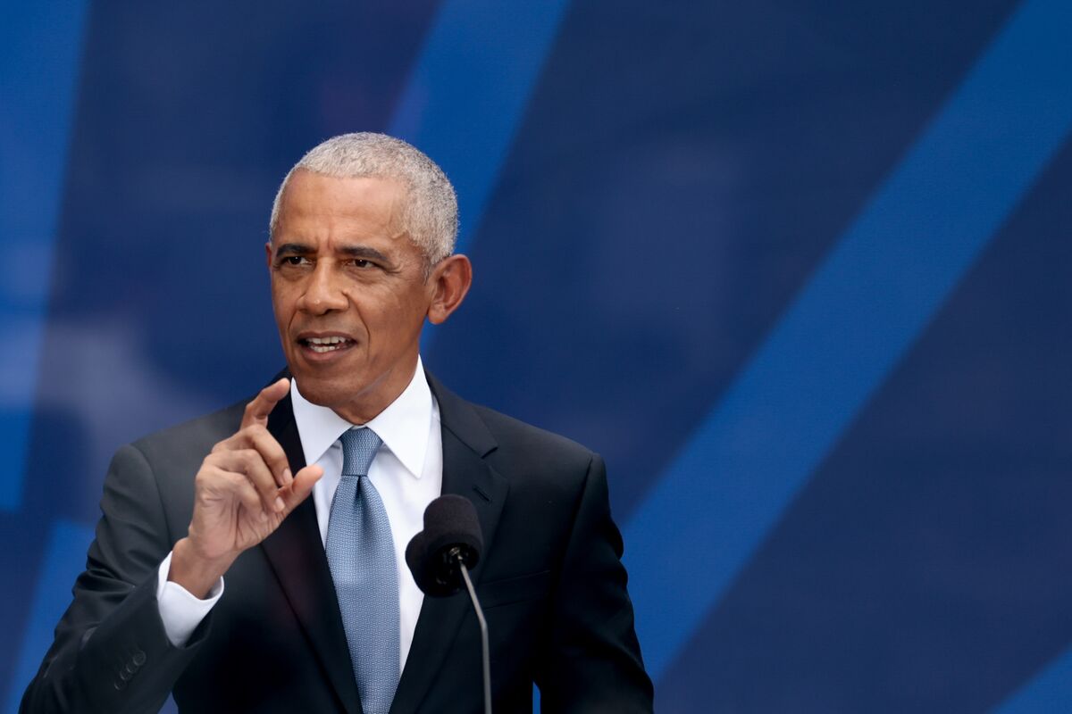 Obama Opens Center With Celebrities, Rebuke of Trumpian Politics