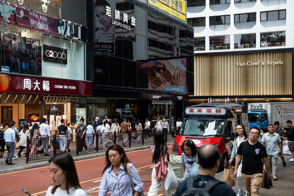 Lãi suất điều hành tại Hong Kong vượt mốc 3%, gây rủi ro cho nền kinh tế