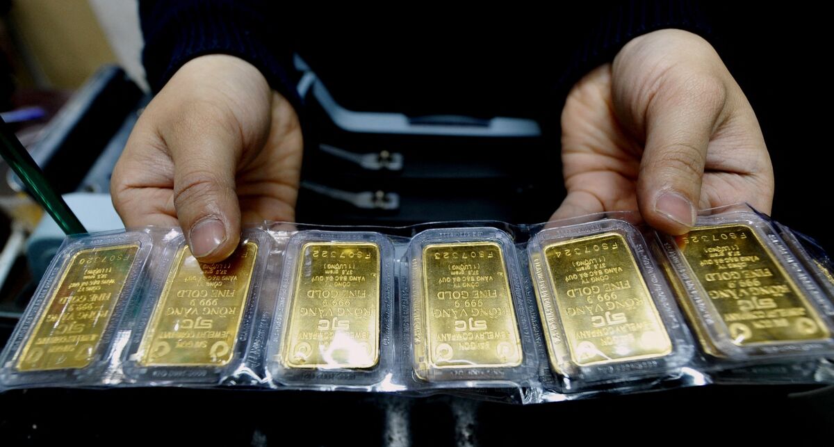 Vietnam’s State Bank to Auction Gold for First Time in a Decade