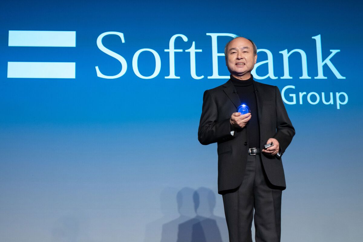 🟪"SoftBank rallenta l'investimento da 100 miliardi in AI: i dazi di Washington frenano i colloqui"