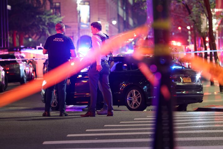 Active Shooter Shuts Down New York's Park Ave As Injuries Are Reported