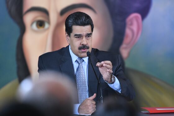 Venezuela’s Maduro Orders Talks to Resume on Defaulted Debt