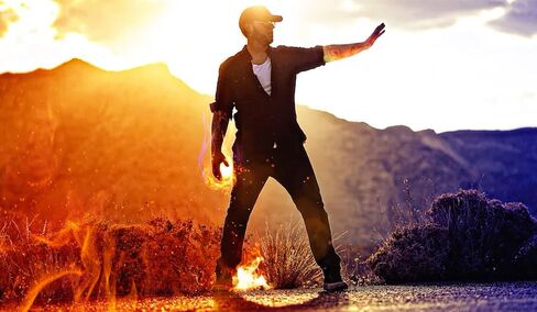 Throw fireballs with the Pyro.