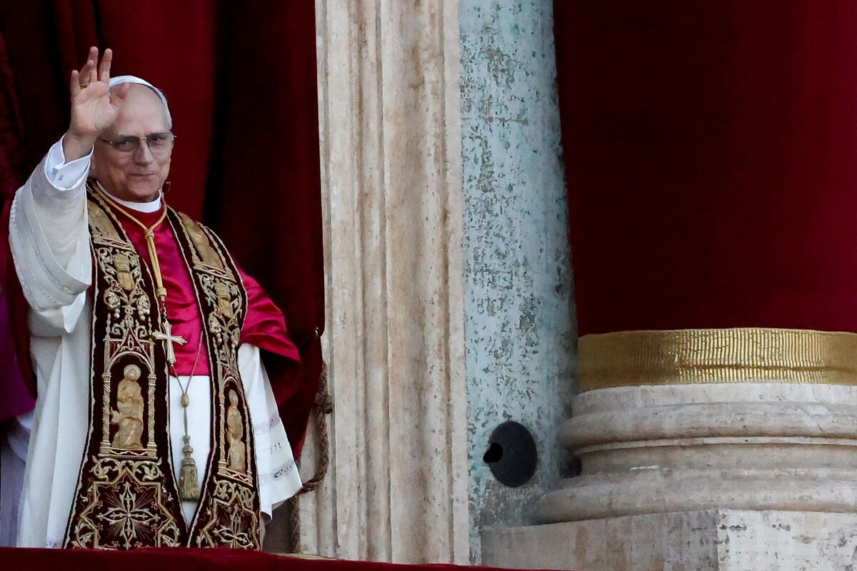 Pope Leo Warns AI Should Be Prevented From ‘Dominating Humanity’