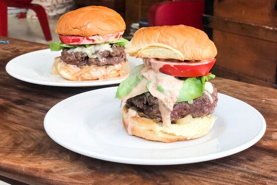 The Secret of the Summer’s Best Cheeseburger Comes Down to Size