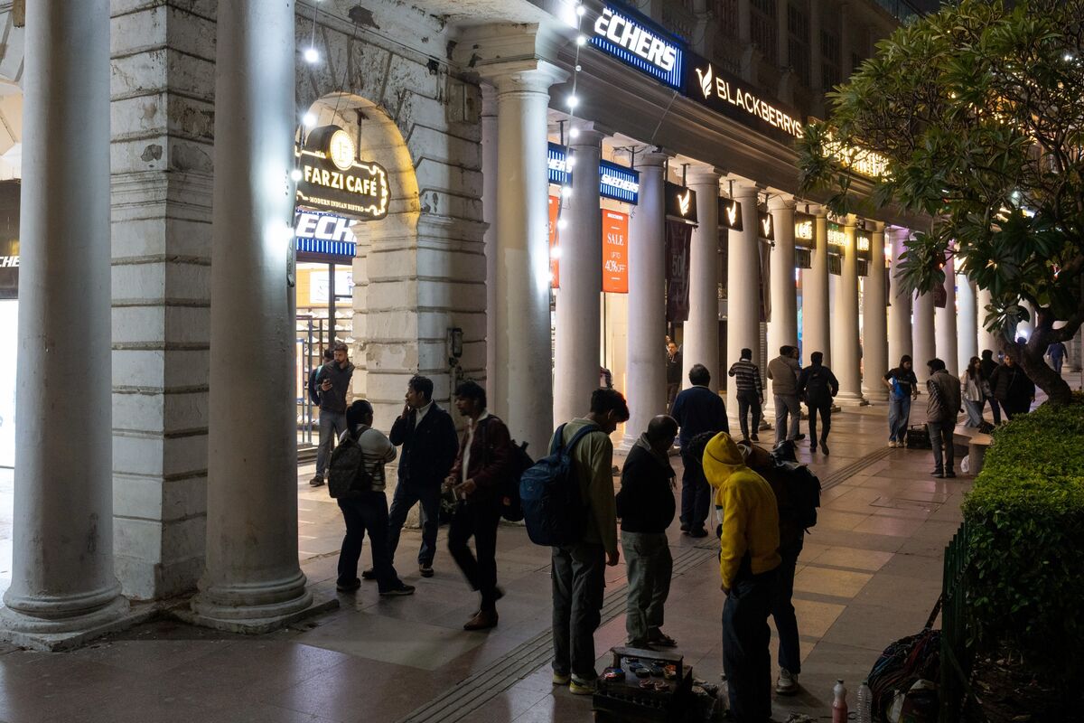 India’s Activity Up in April Despite War Shock, Flash PMIs Show