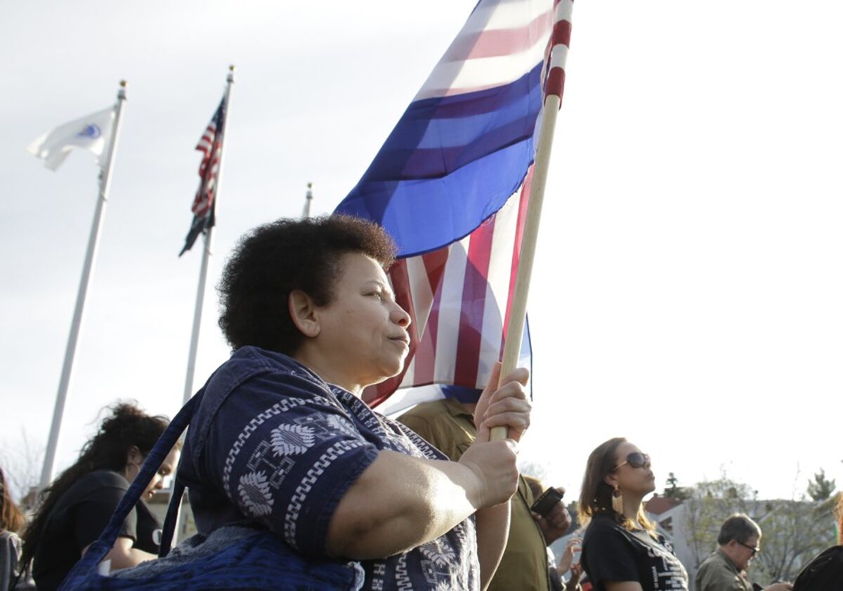 The Silent Domestic Work Force in U.S. Border Towns - Bloomberg
