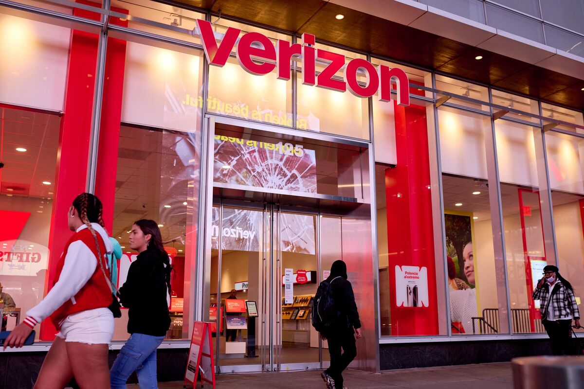 ⚫️ BLOOMBERG: Verizon espande la sua offerta di debito europeo con una vendita in due parti dopo un anno record