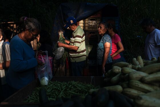 Venezuelan Refugees Send Billions Back Home, Helping the Lucky Survive