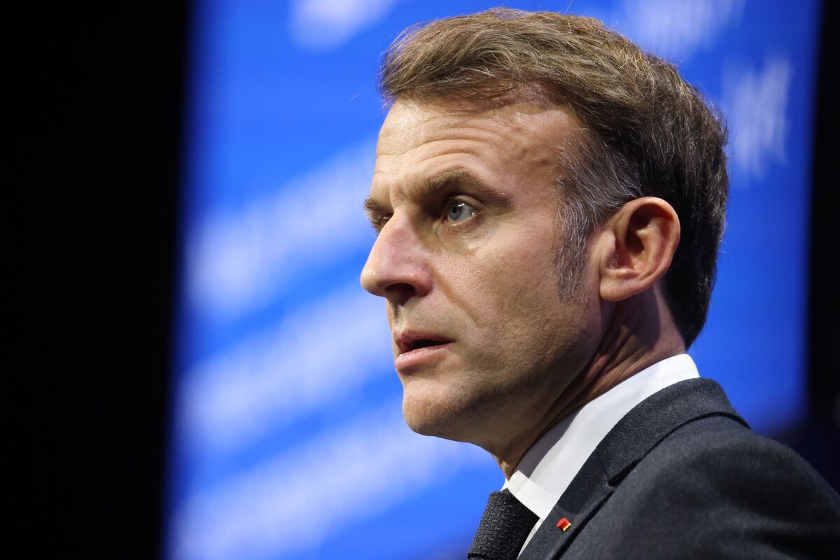 
                            Macron to Seek Use of EU Anti-Coercion Instrument Against US