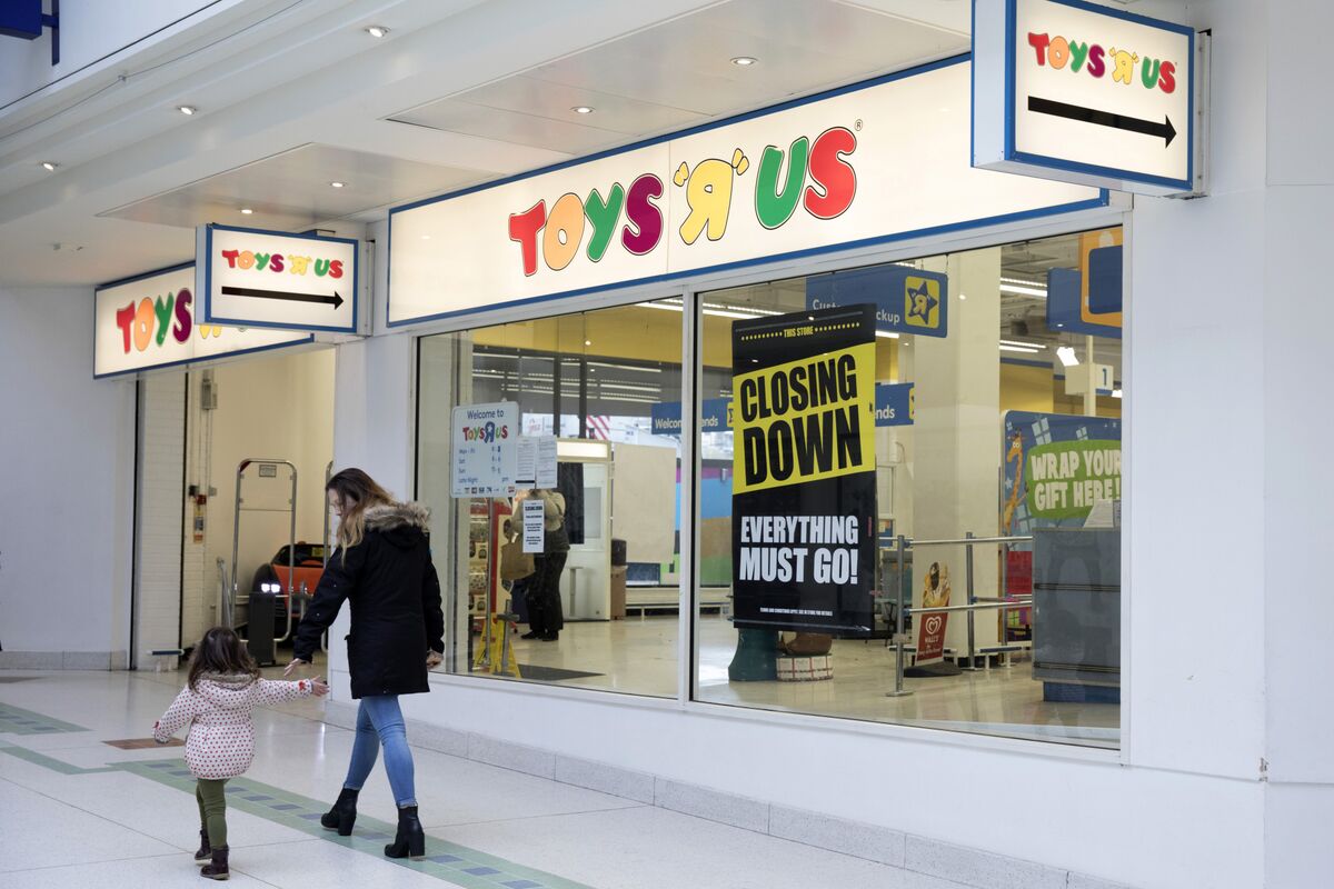 Toys R Us Is Prepping To Liquidate