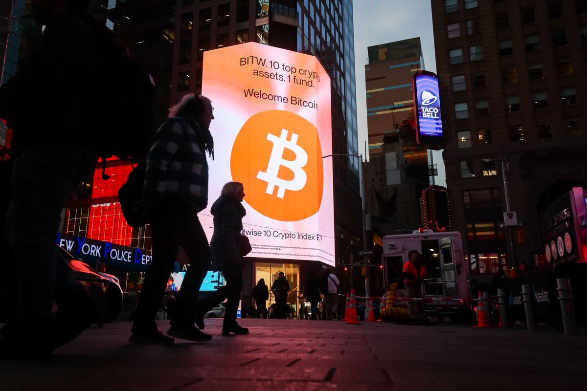 Crypto Chaos Jolts Hedge Funds in Worst Year Since 2022 Crash