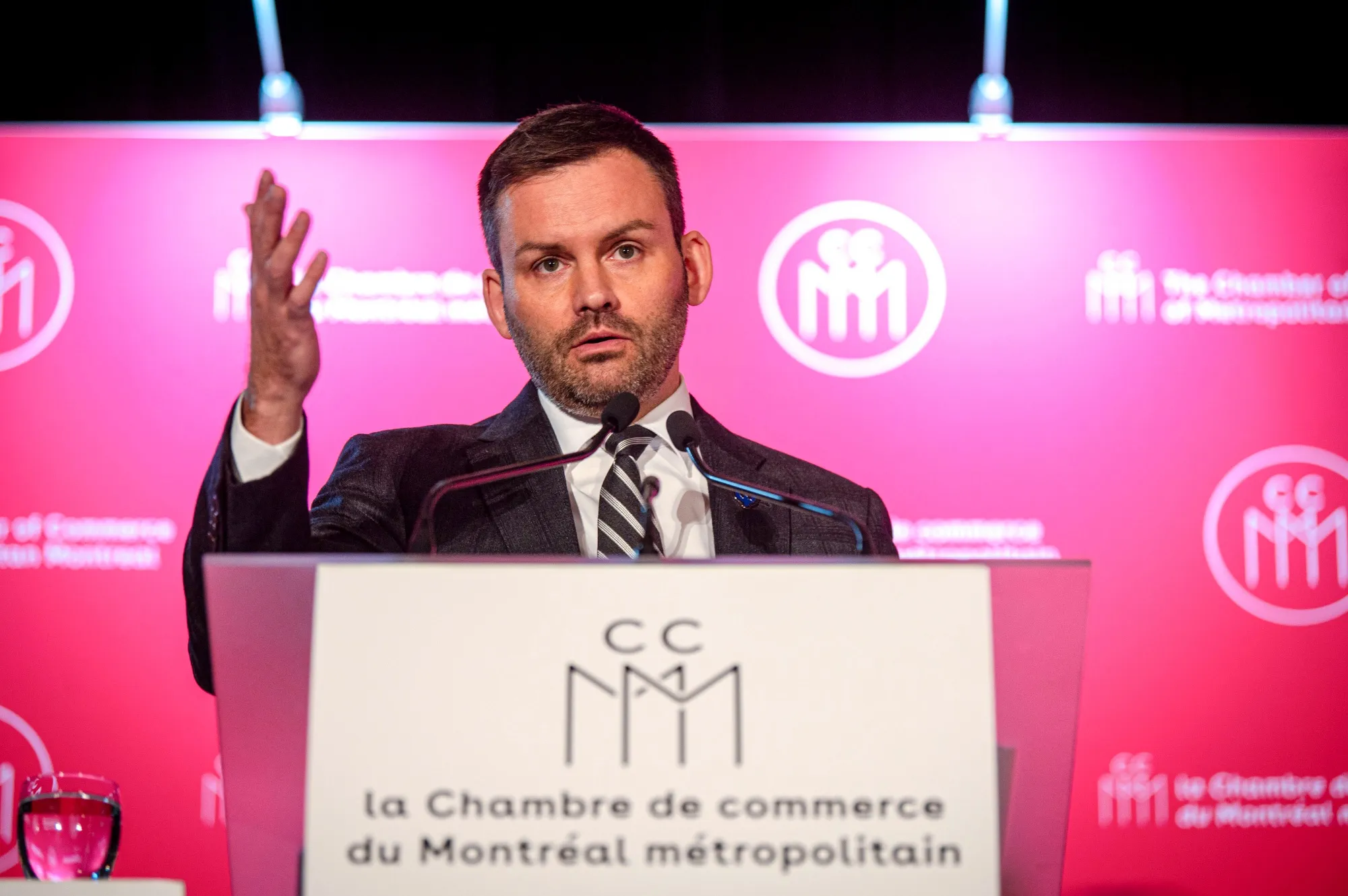 Parti Québécois Leader Paul St-Pierre Plamondon&nbsp;has promised to hold a referendum on Quebec independence if his party takes power.