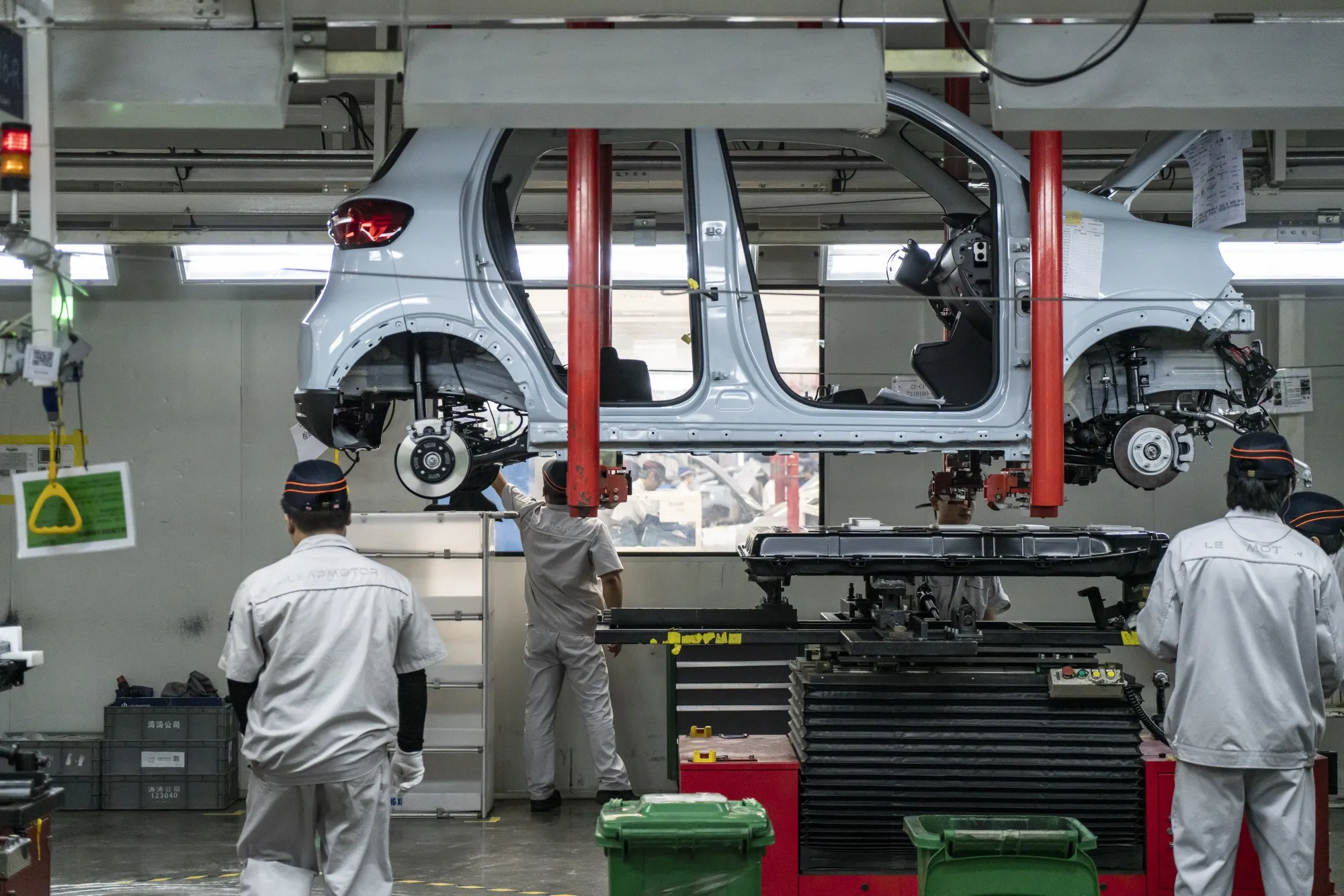 The first shipment of the Chinese carmaker’s C10 SUVs in Italy is undergoing final checks before heading to dealers.