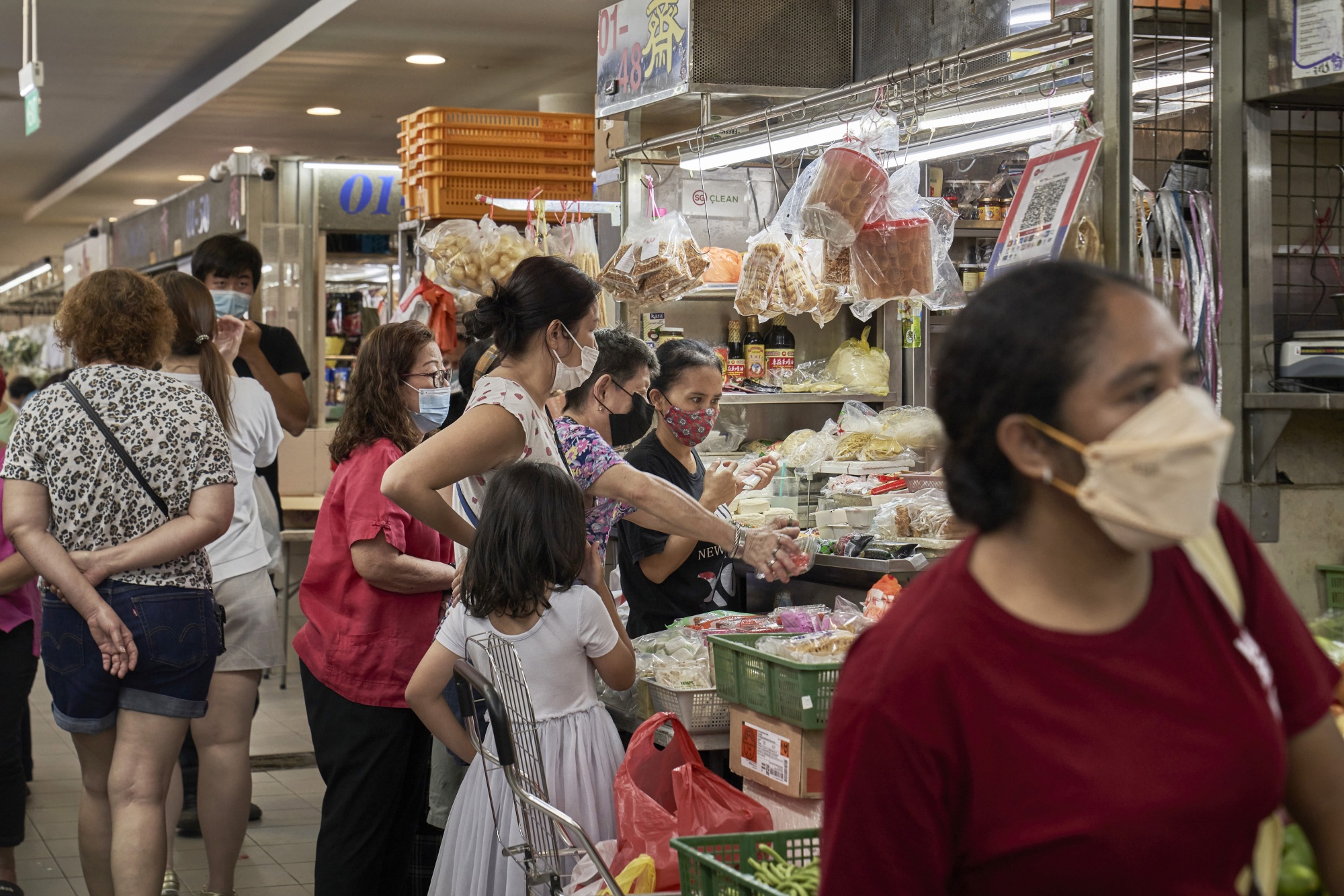 Shoppers' paradise lost? Singapore's malls suffer as locals, tourists curb  spending